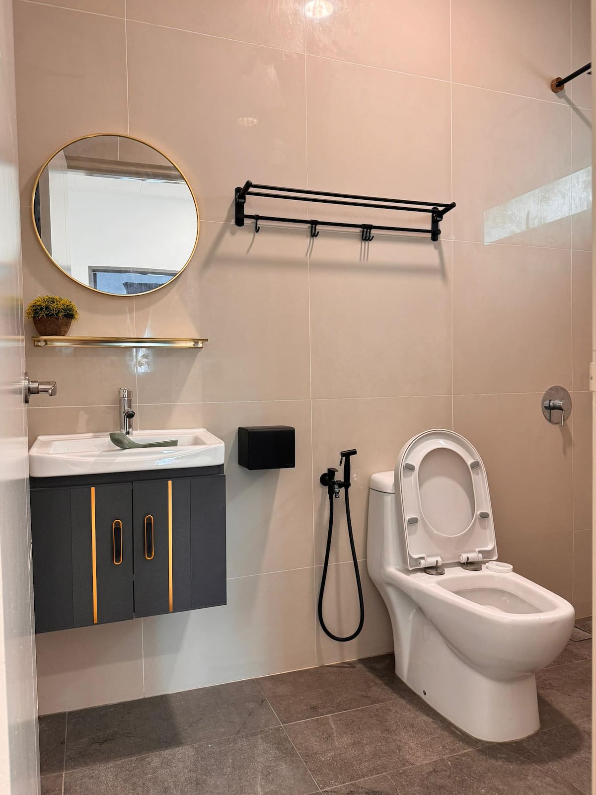 3-Storey Luxury House · June's — photo 34 of 66