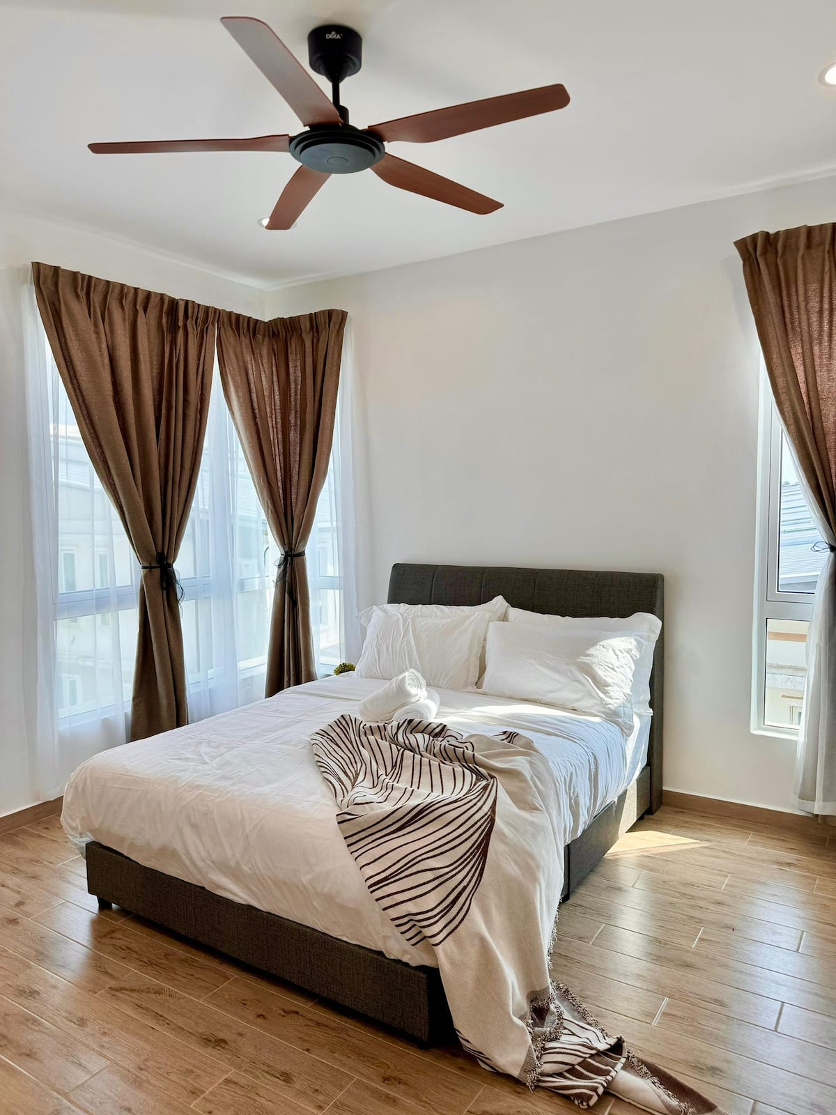 3-Storey Luxury House · June's — photo 64 of 66