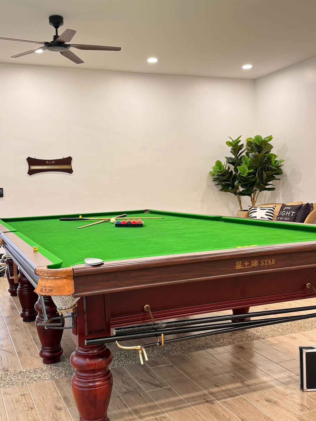 3-Storey Luxury House · June's — photo 29 of 51
