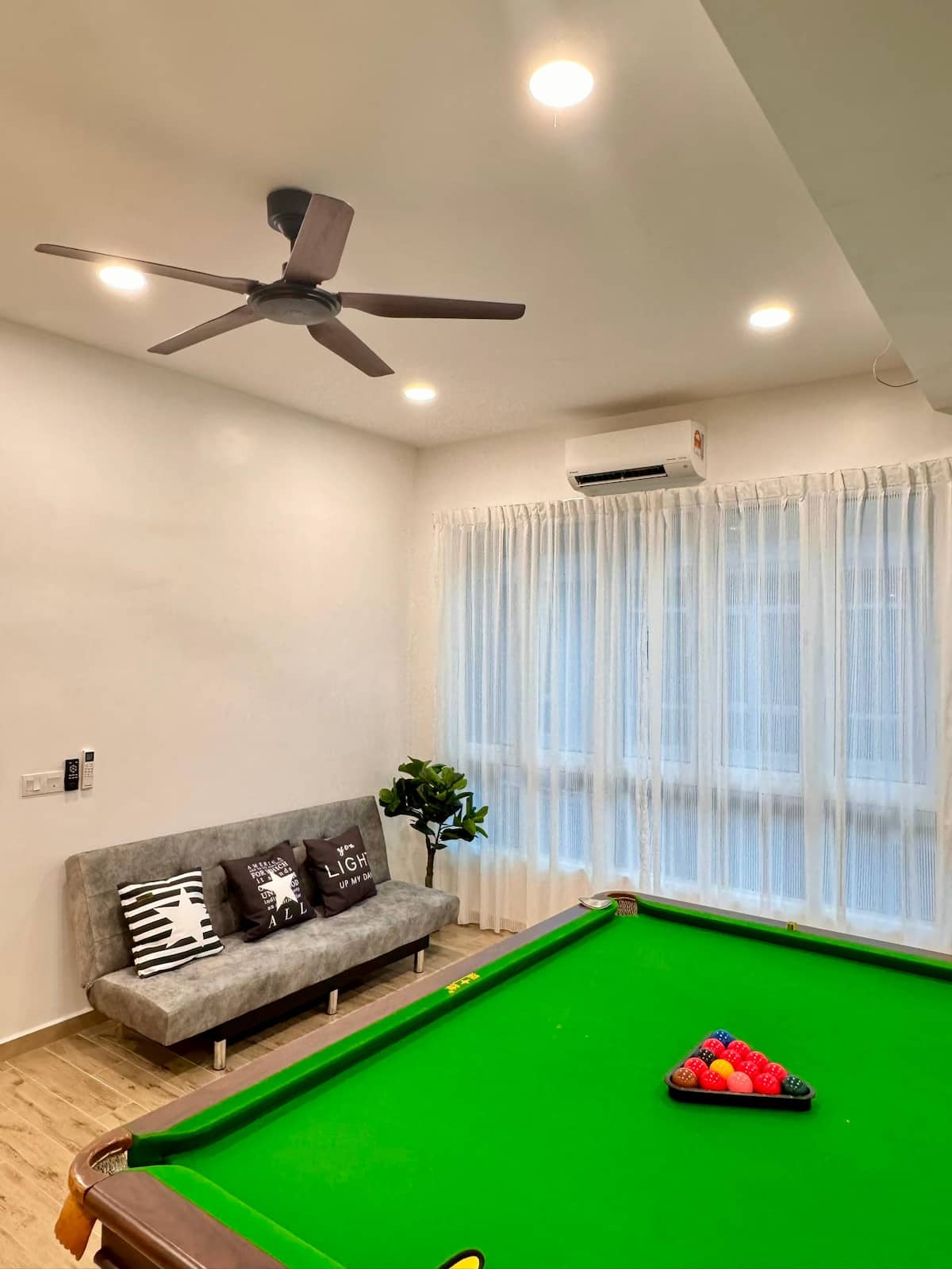 3-Storey Luxury House · June's — photo 31 of 51