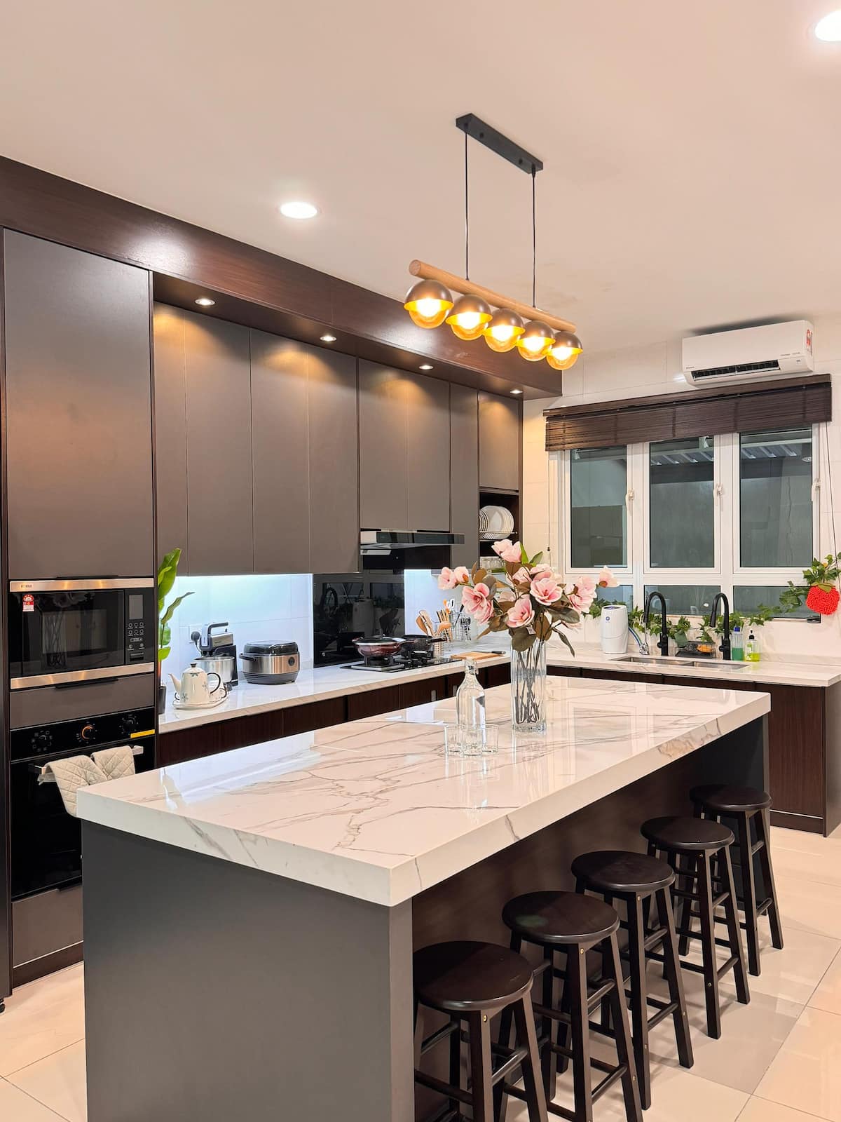 3-Storey Luxury House · June's — photo 7 of 51