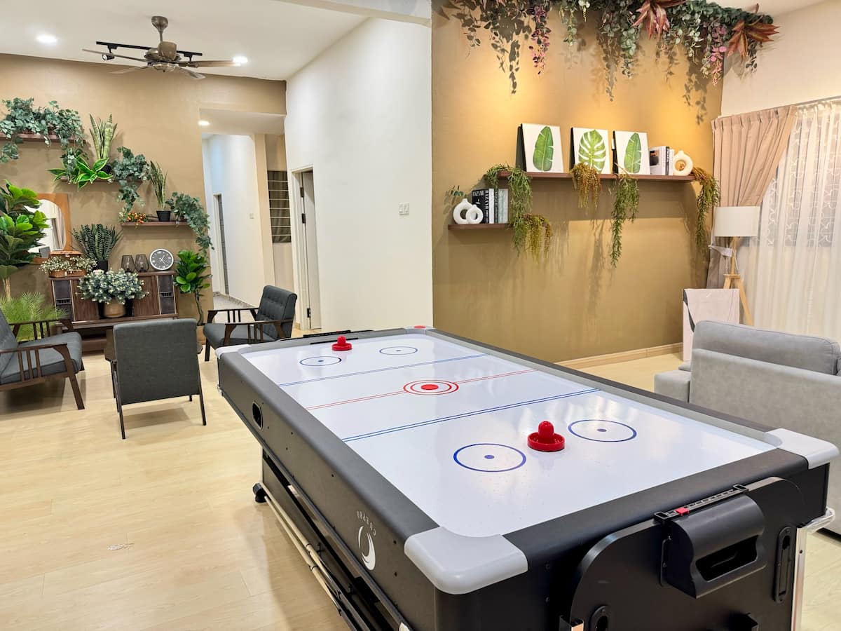 Cozy Vacation House · Pool — photo 8 of 41