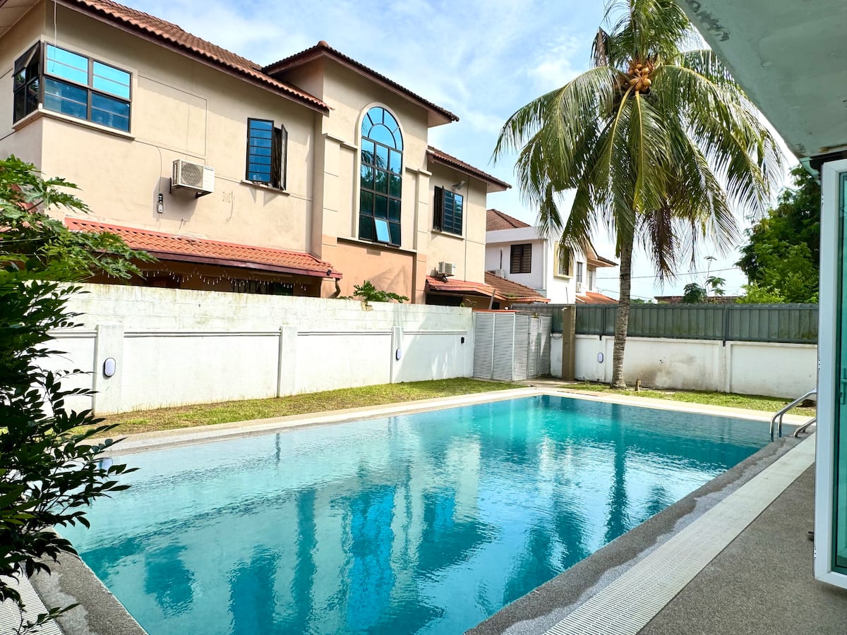 Event & Party House · 30 pax Pool — photo 3 of 26