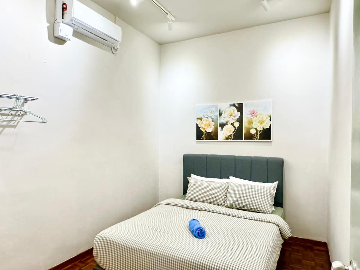Newly Renovated Budget · 12 pax — photo 9 of 15